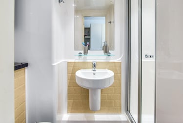 1 bed studio, Fulham Palace Road, Hammersmith, London, W69PA - Image 7